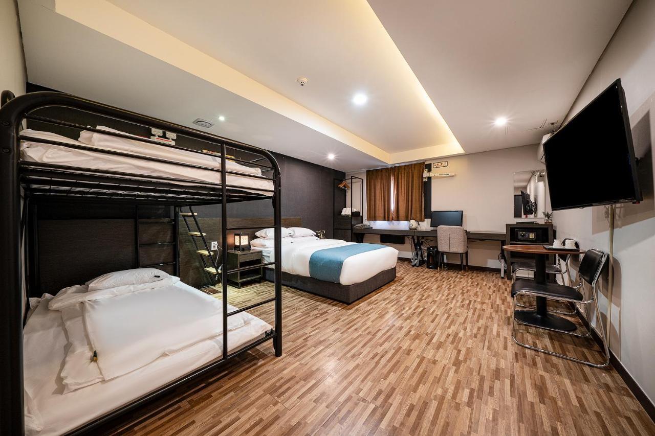 Suwon Dono1796 Hotel ภายนอก รูปภาพ