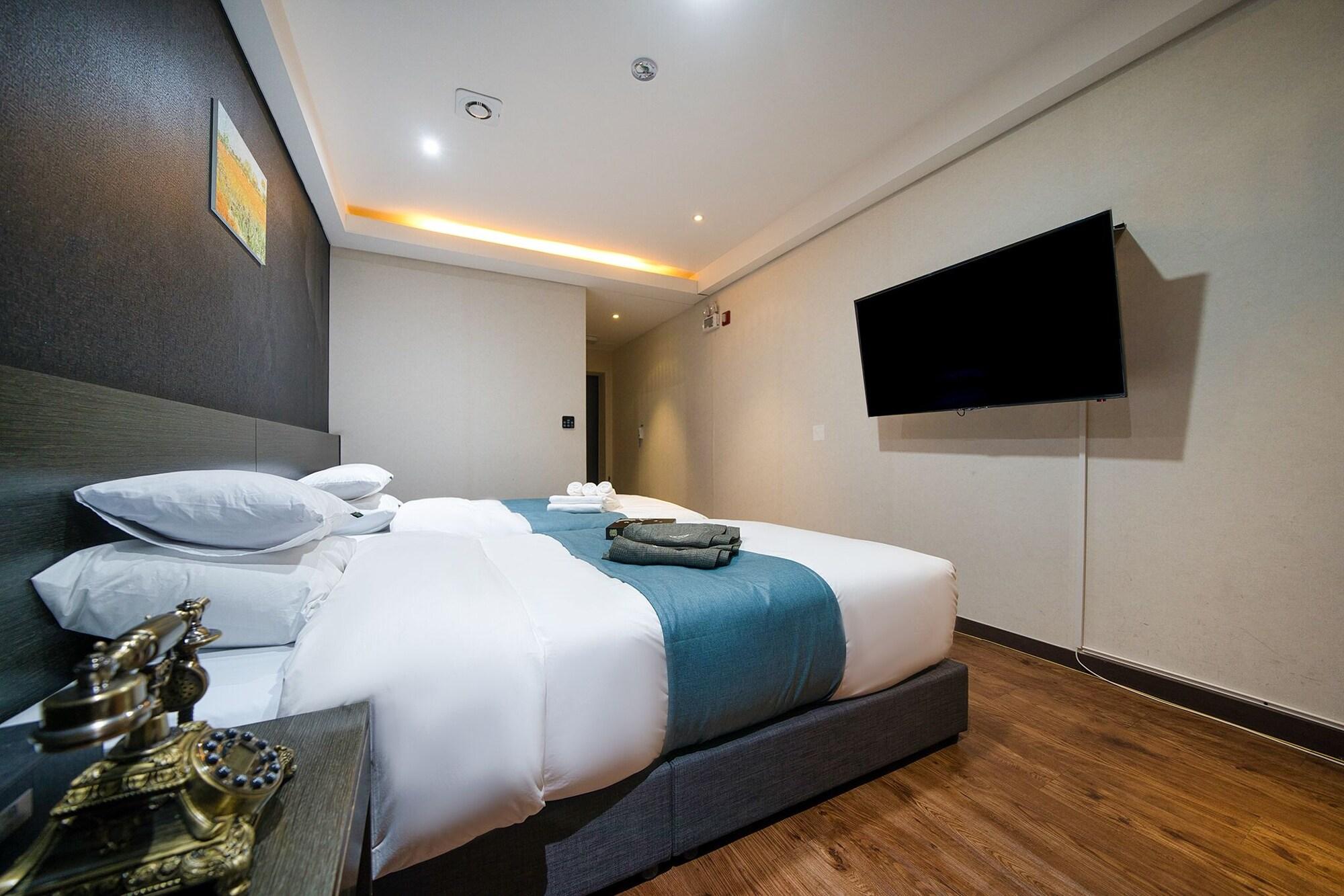 Suwon Dono1796 Hotel ภายนอก รูปภาพ